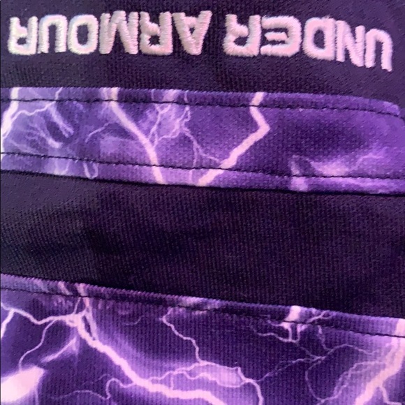 Under armor gym shorts size large - Picture 4 of 4